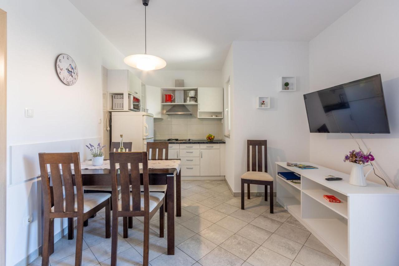 Apartments Vesna マリンスカ エクステリア 写真