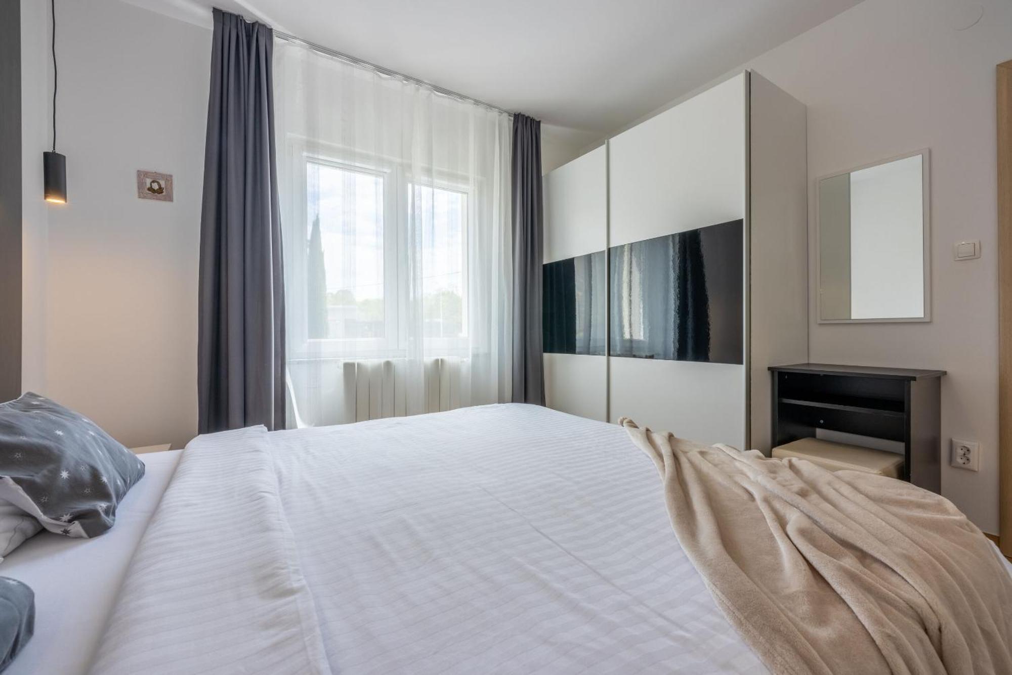 Apartments Vesna マリンスカ エクステリア 写真